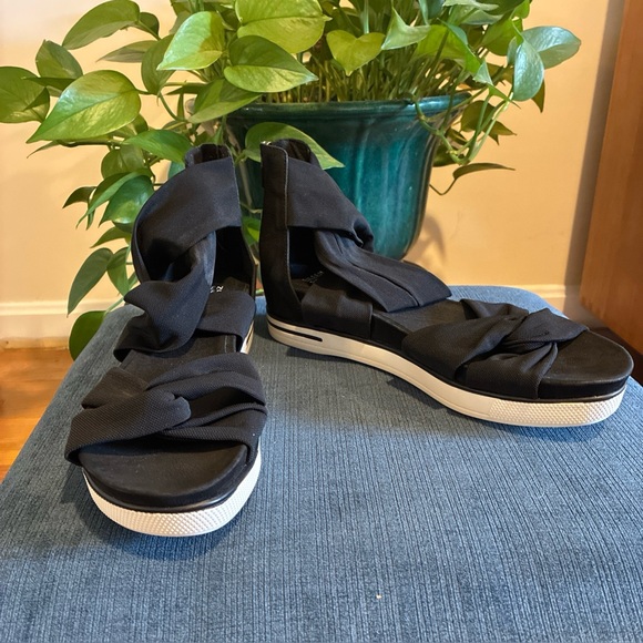 Eileen Fisher Zanya black mesh sneaker sandal size 9, NWOB - Picture 1 of 8